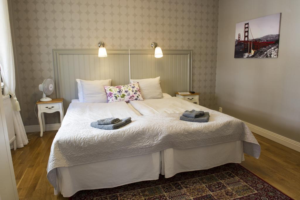 Lilla Hotellet I Nora Eksteriør billede