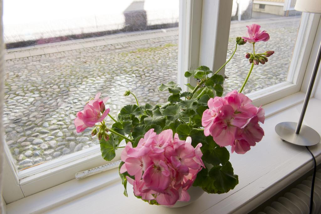 Lilla Hotellet I Nora Eksteriør billede