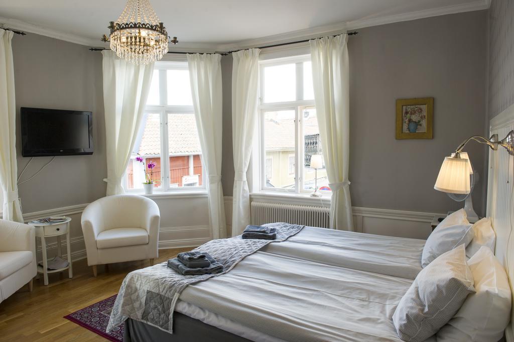 Lilla Hotellet I Nora Eksteriør billede